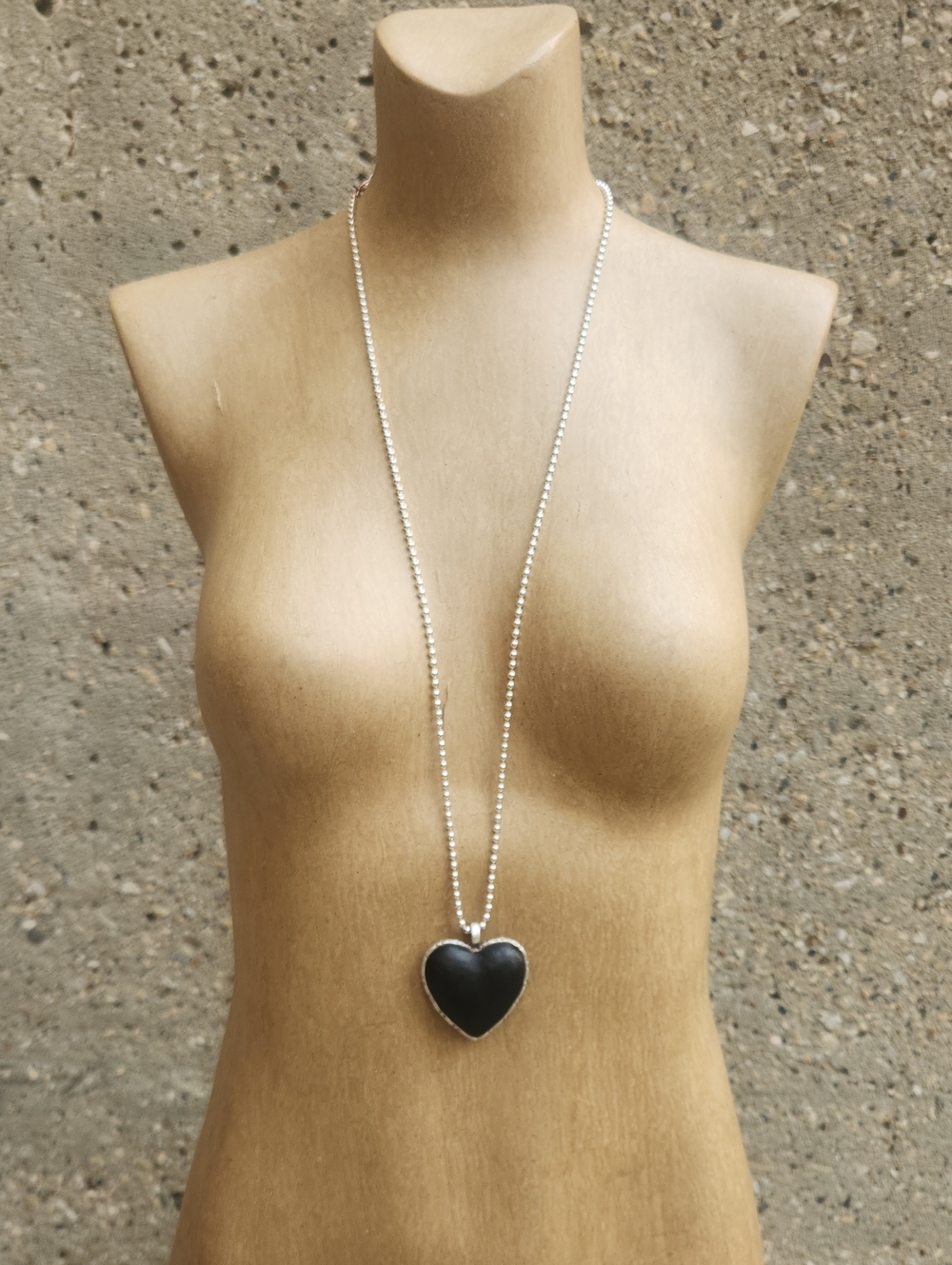 Black Heart Pendant Necklace